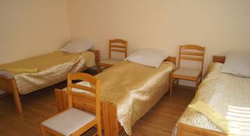 Фото номера Четырехместный номер эконом-класса Гостиница Alyans Guest House г. Великий Новгород 6