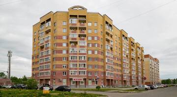 Фото номера Cемейный номер с отдельной ванной комнатой Апартаменты Квартиранов на Завокзальной г. Великий Новгород 24
