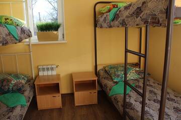 Фото номера Кровать в общем четырехместном номере Гостиница Home Hostel г. Великий Новгород 2