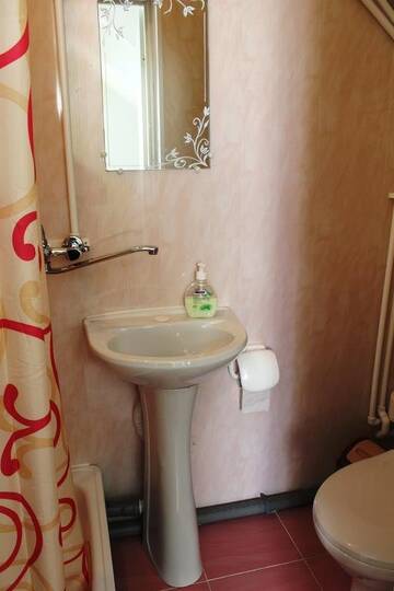 Фото номера Двухместный номер с 1 кроватью и сквозным проходом Гостиница Home Hostel г. Великий Новгород 4